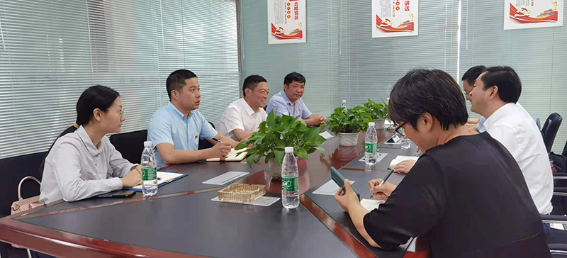 东台市台南镇领导莅临正龙公司视察指导工作